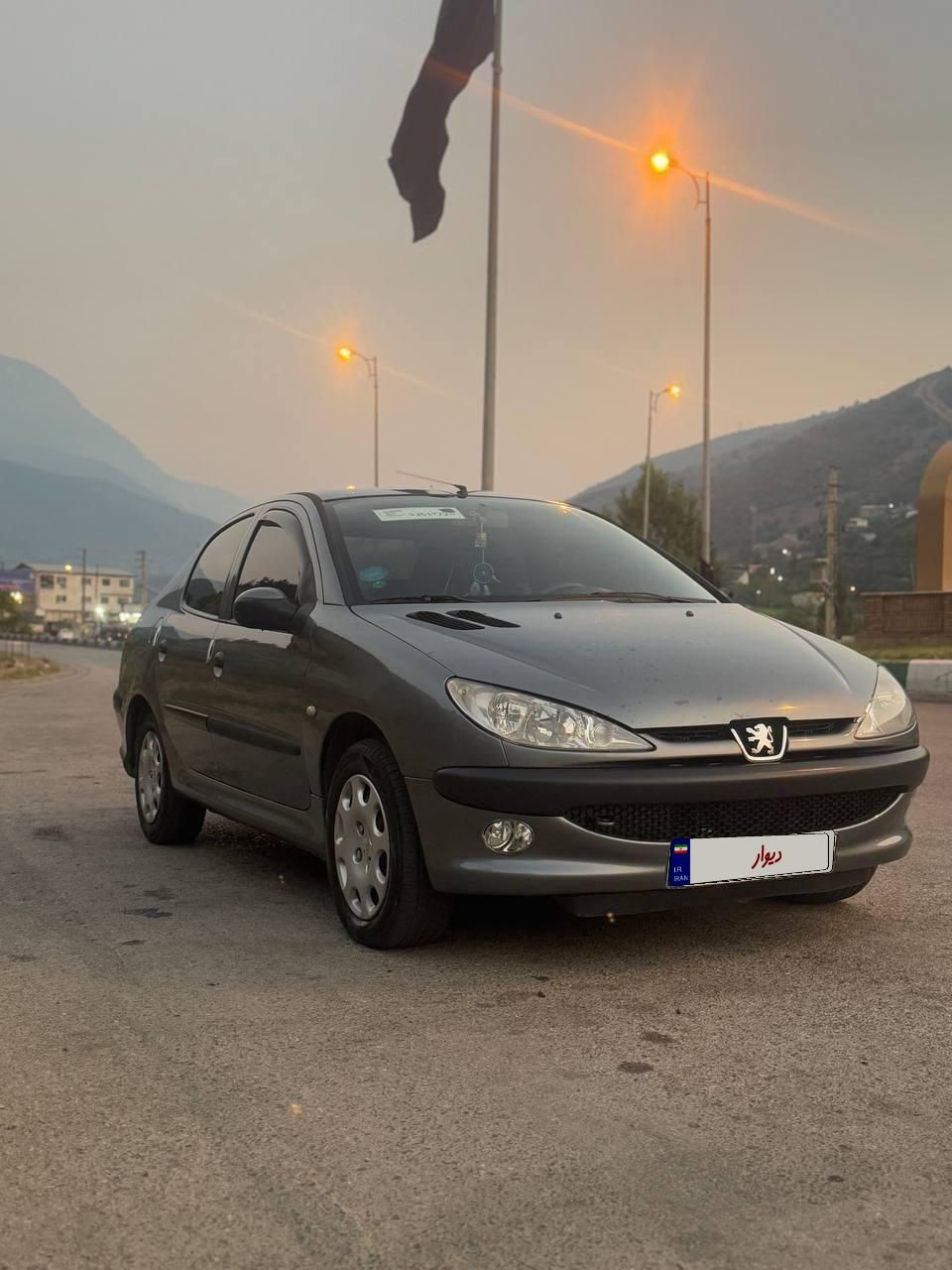 پژو ۲۰۶ صندوق دار v8 - 1392