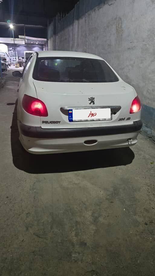 پژو ۲۰۶ صندوق دار v8 - 1392