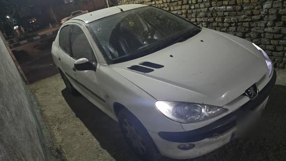 پژو ۲۰۶ صندوق دار v8 - 1392