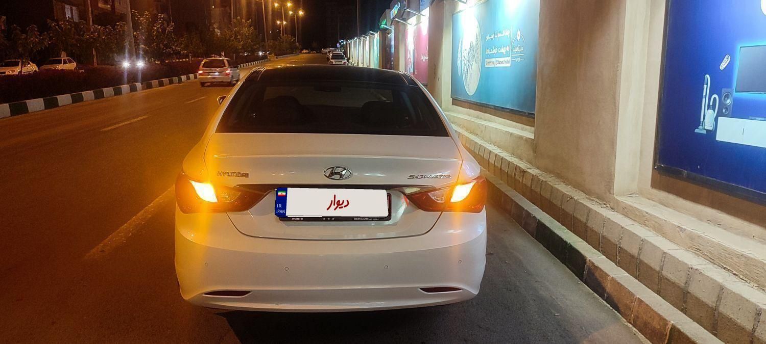 هیوندای سوناتا فول YF - 2011