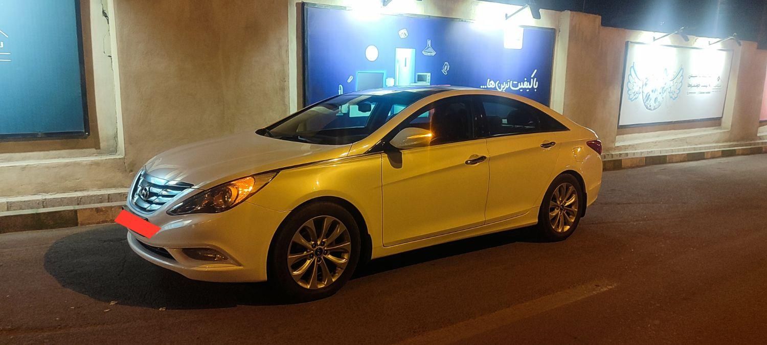 هیوندای سوناتا فول YF - 2011