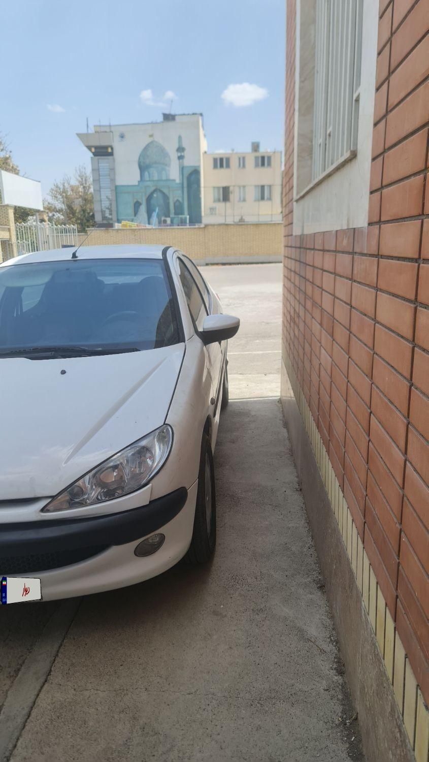 پژو ۲۰۶ صندوق دار v8 - 1393