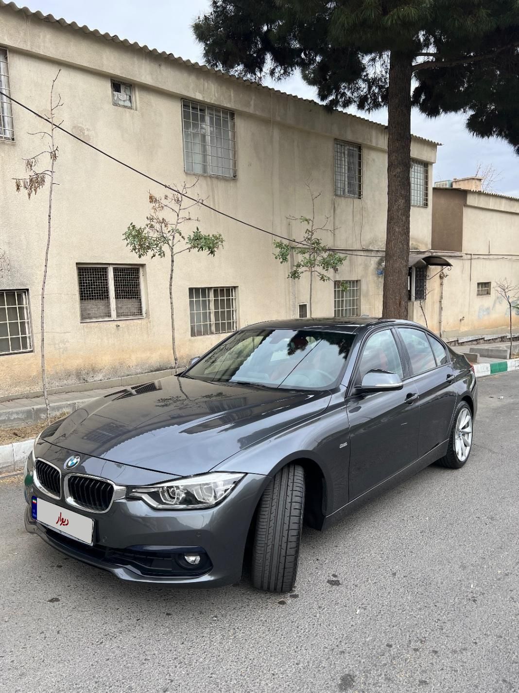 ب ام و سری 3 سدان 320i - 2018