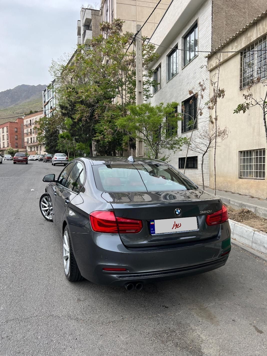 ب ام و سری 3 سدان 320i - 2018