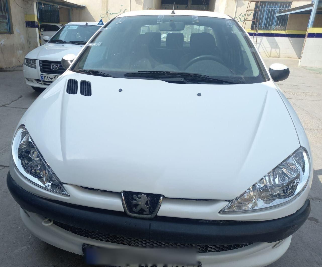 پژو ۲۰۶ صندوق دار v8 - 1396