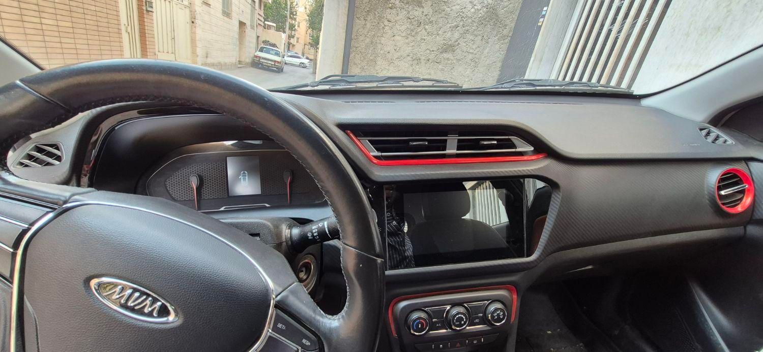 ام وی ام X22 دنده ای اسپرت لاکچری - 1400