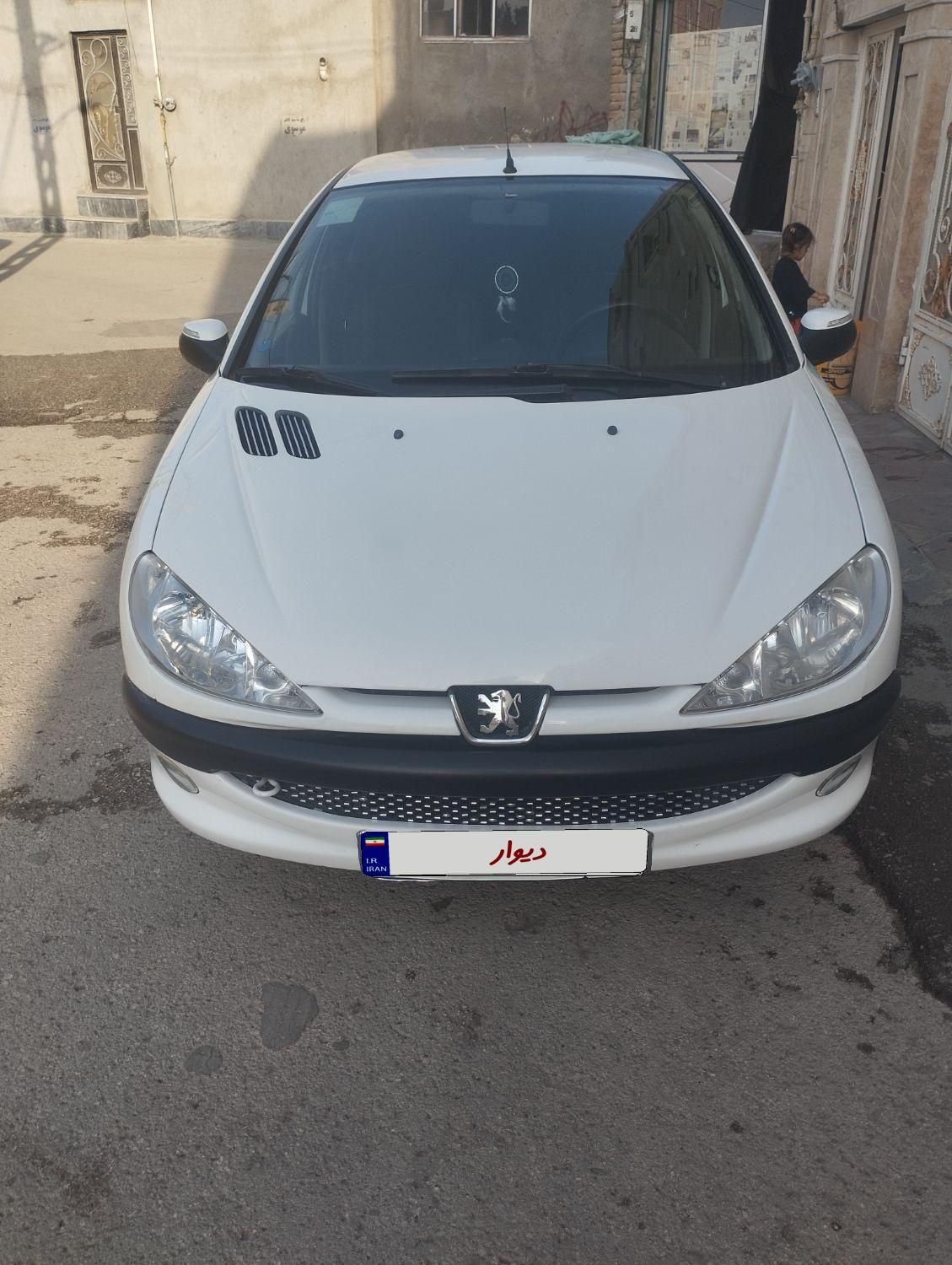 پژو ۲۰۶ صندوق دار v8 - 1395