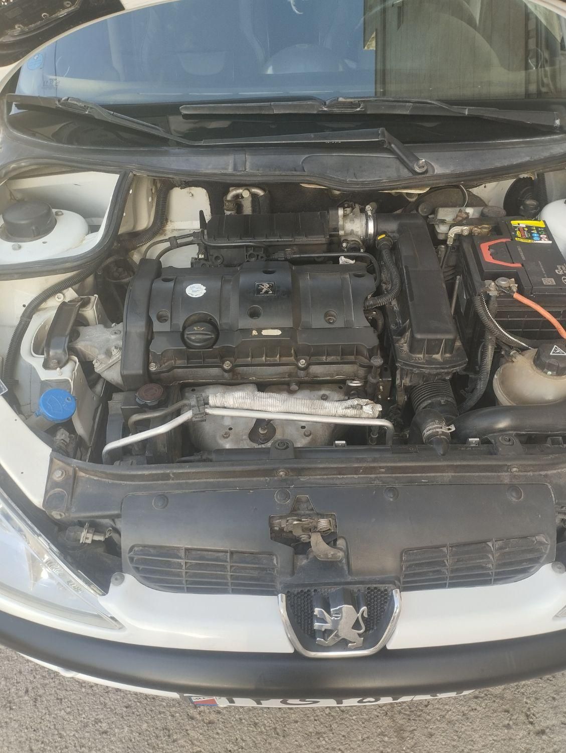 پژو ۲۰۶ صندوق دار v8 - 1395