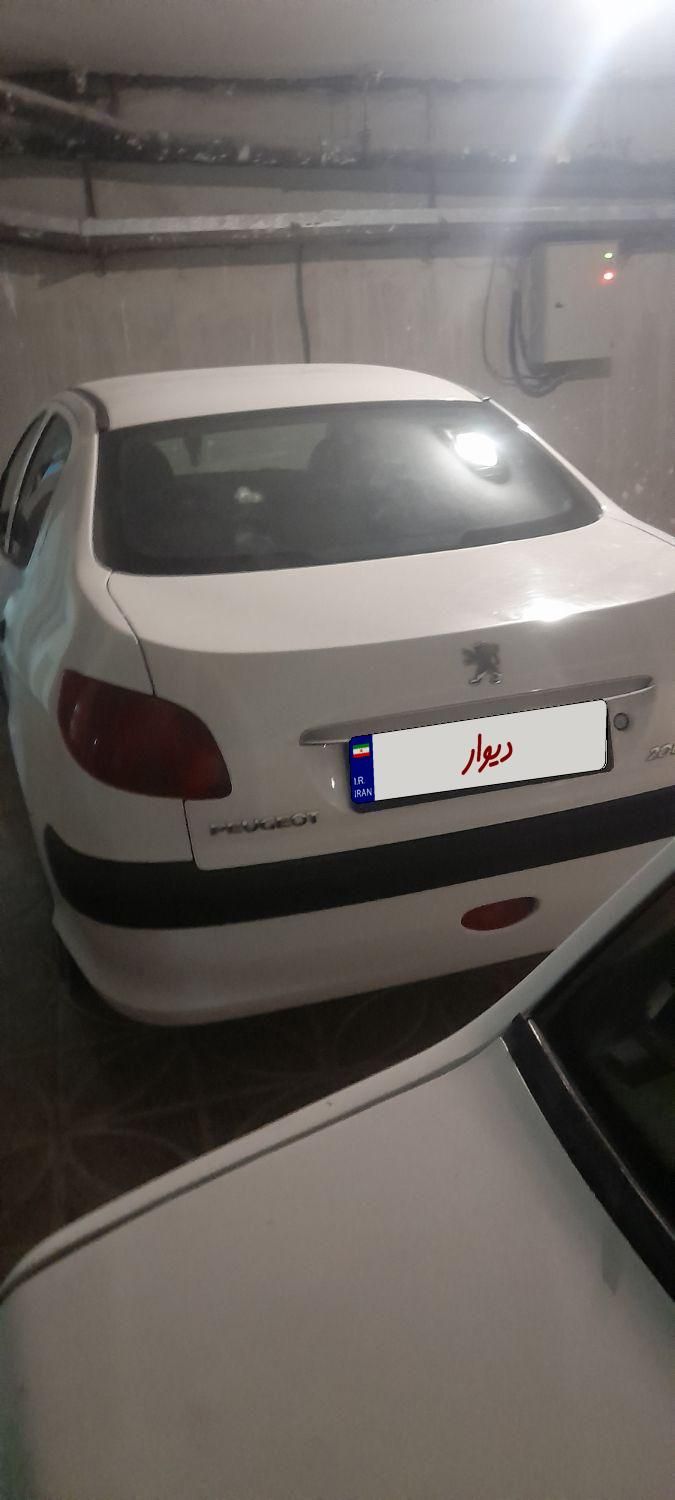 پژو ۲۰۶ صندوق دار v8 - 1393