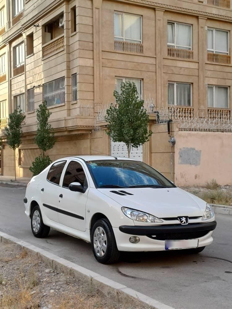 پژو ۲۰۶ صندوق دار v8 - 1393