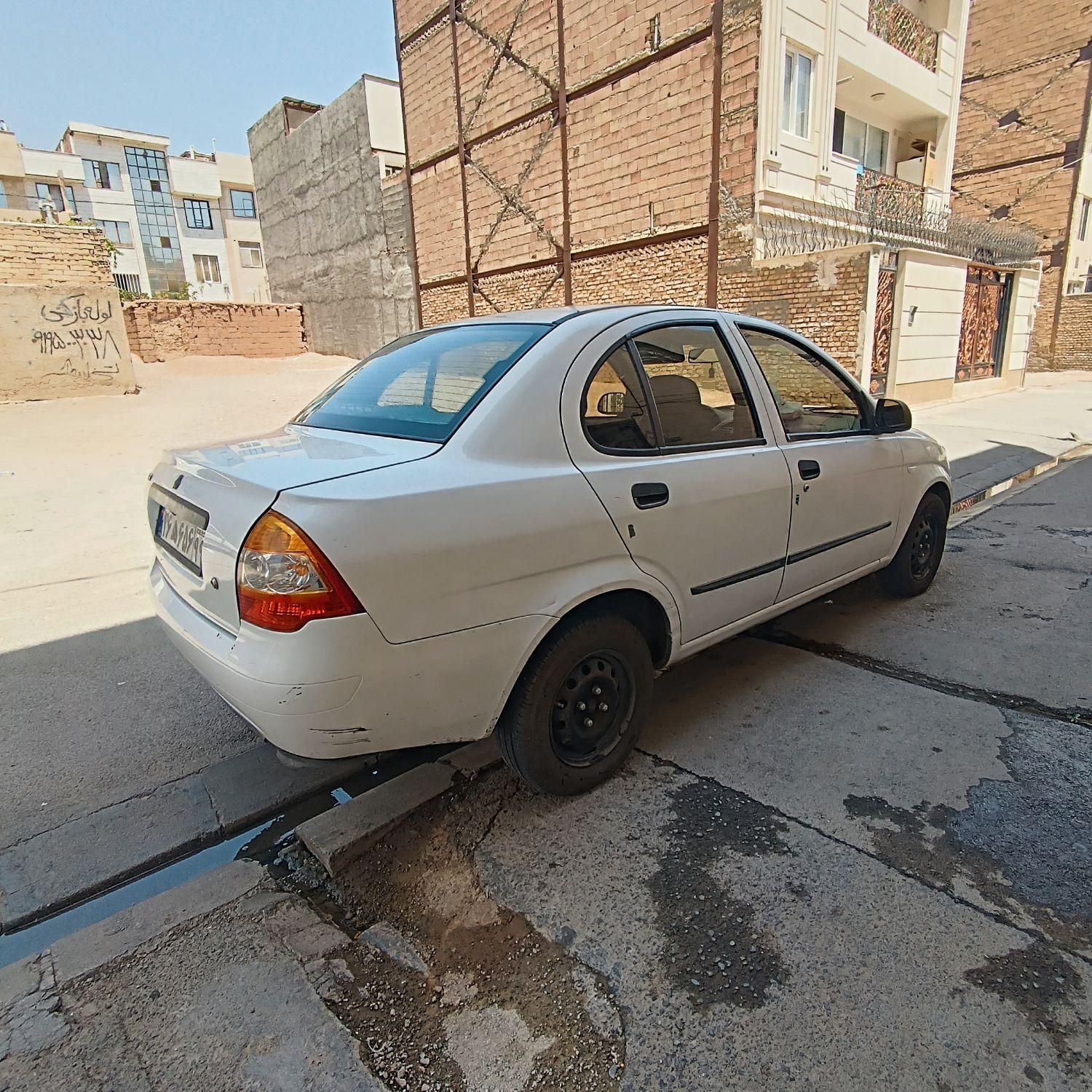 تیبا صندوق دار SX - 1395