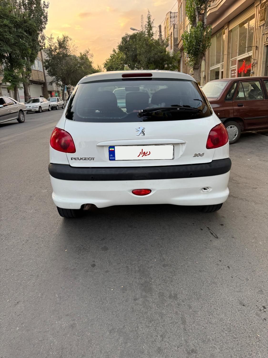 پژو 206 تیپ 5 - 1396