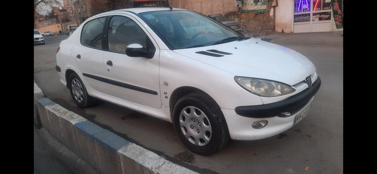 پژو ۲۰۶ صندوق دار v8 - 1390