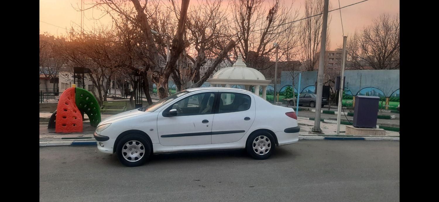 پژو ۲۰۶ صندوق دار v8 - 1390