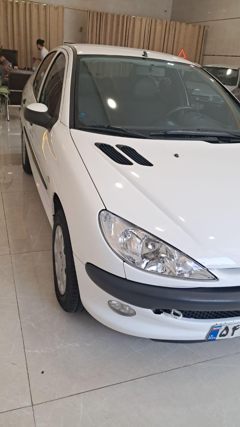 پژو ۲۰۶ صندوق دار v8 - 1397