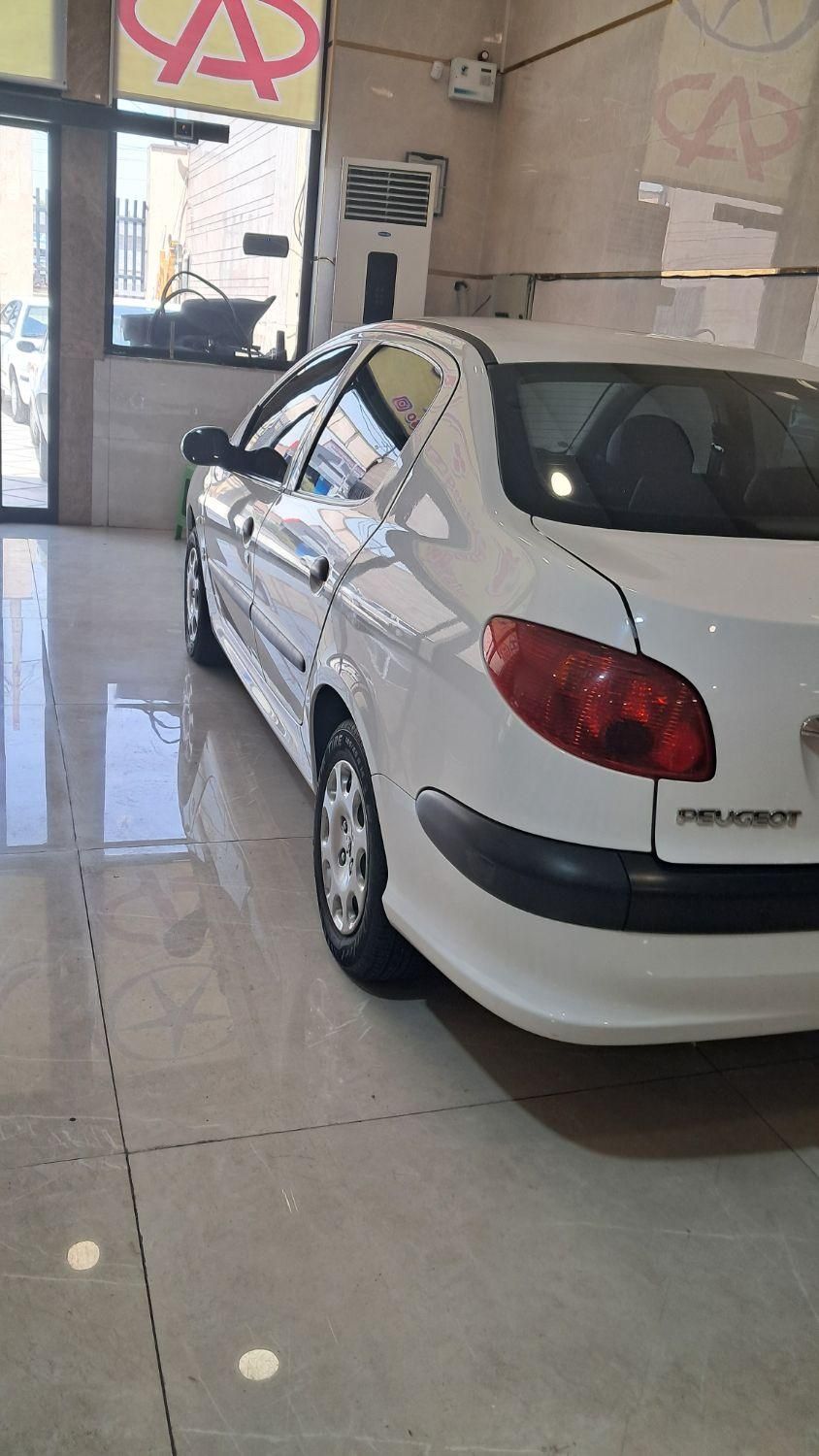 پژو ۲۰۶ صندوق دار v8 - 1397