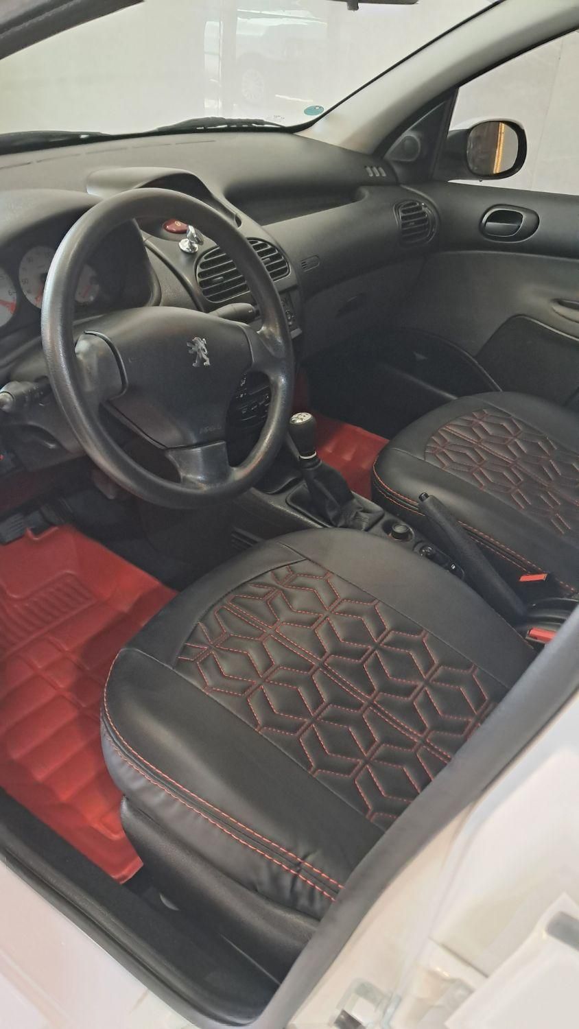 پژو ۲۰۶ صندوق دار v8 - 1397