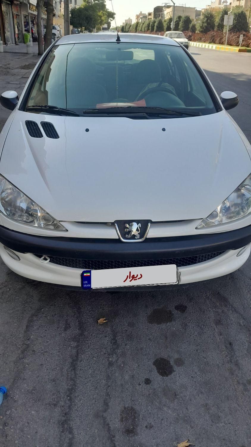 پژو ۲۰۶ صندوق دار v8 - 1399