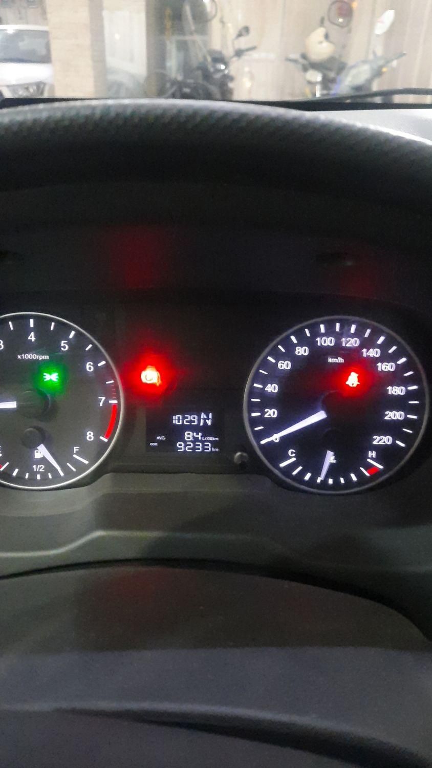 جک J4 اتوماتیک ساده - 1402