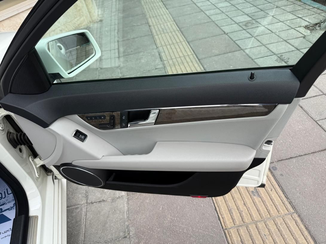 بنز C 200 - 2009