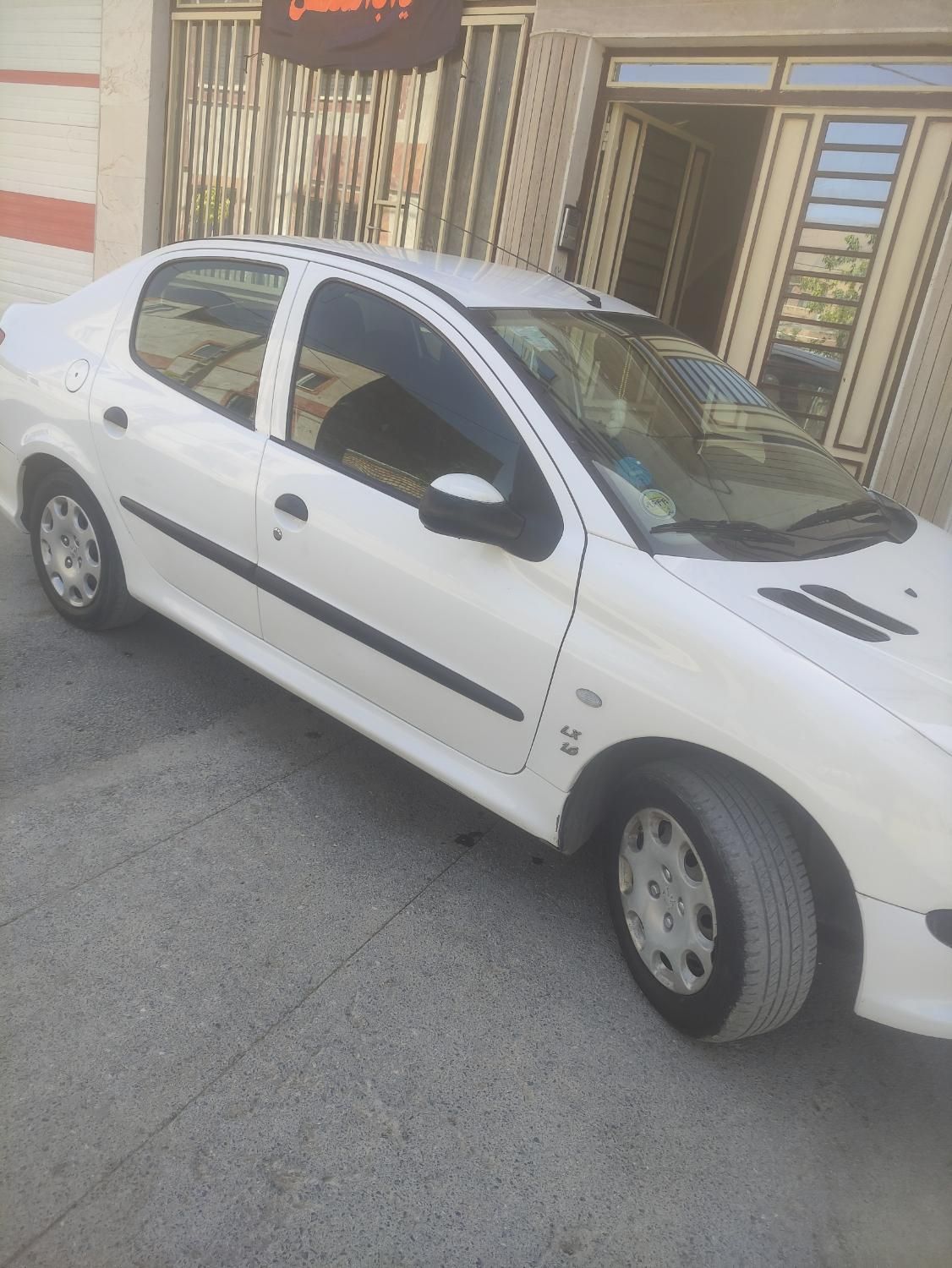 پژو ۲۰۶ صندوق دار v8 - 1390