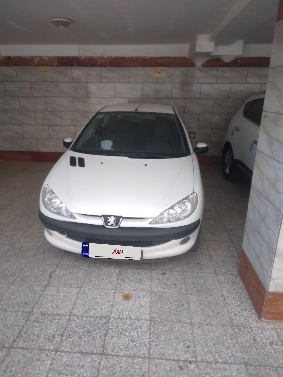 پژو ۲۰۶ صندوق دار v8 - 1391