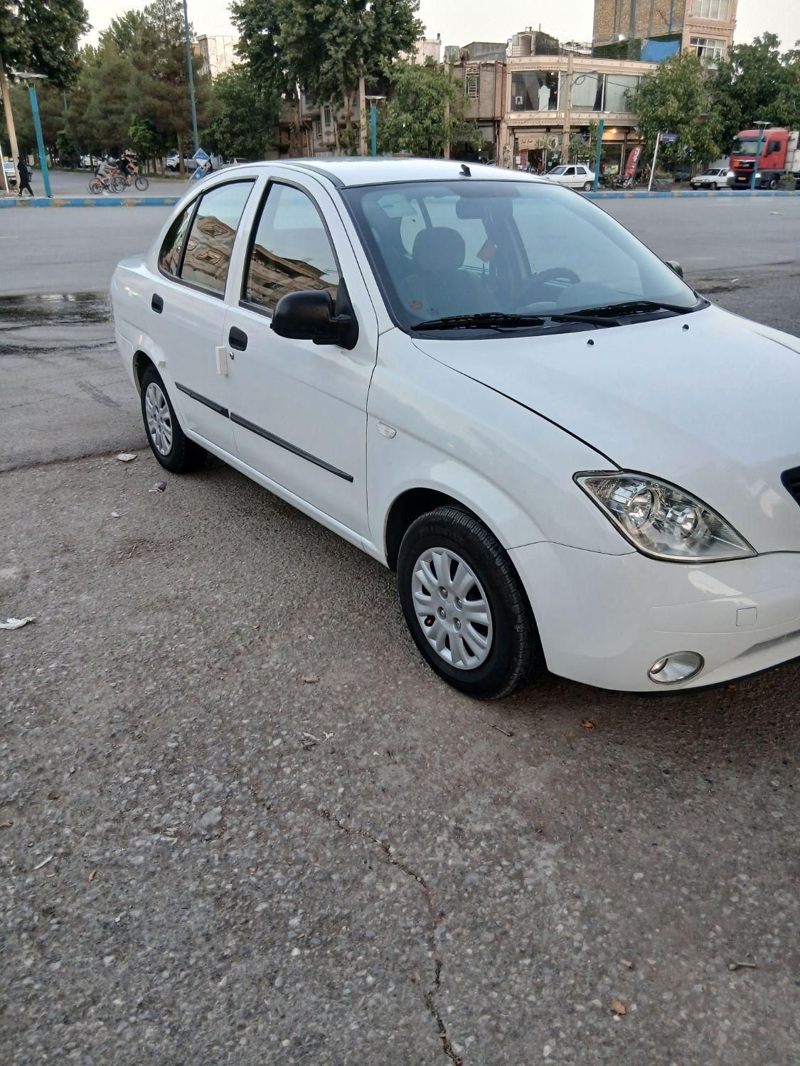 تیبا صندوق دار SX - 1399