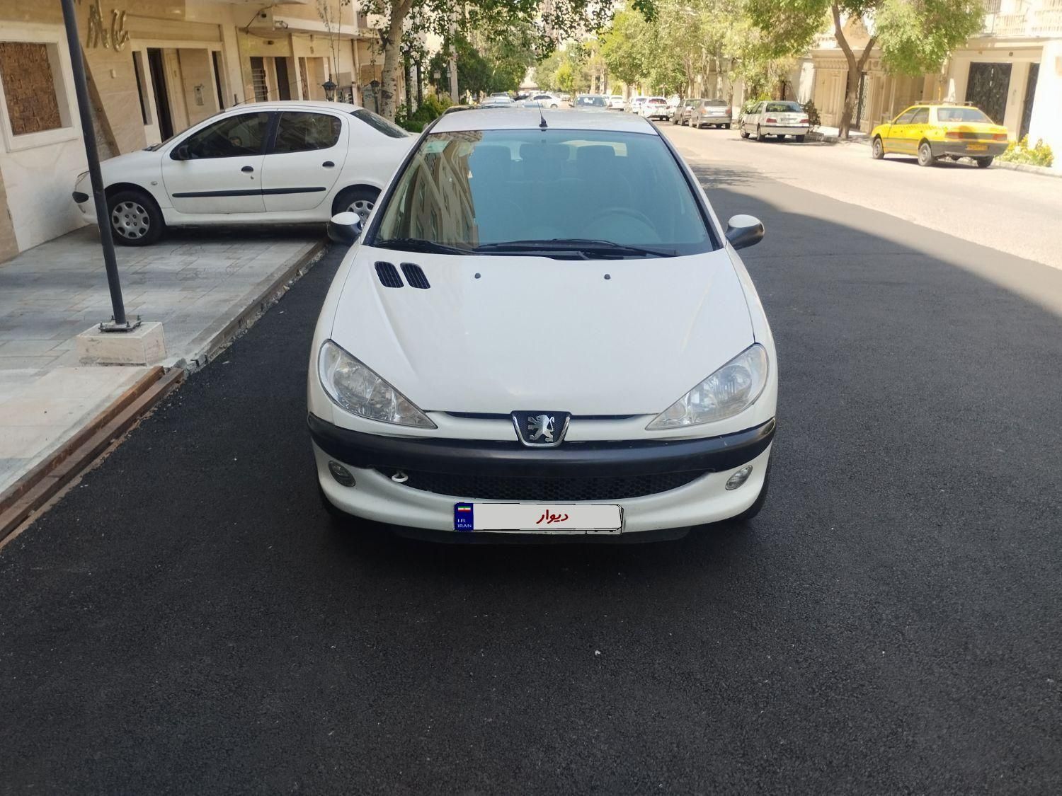پژو ۲۰۶ صندوق دار v8 - 1395