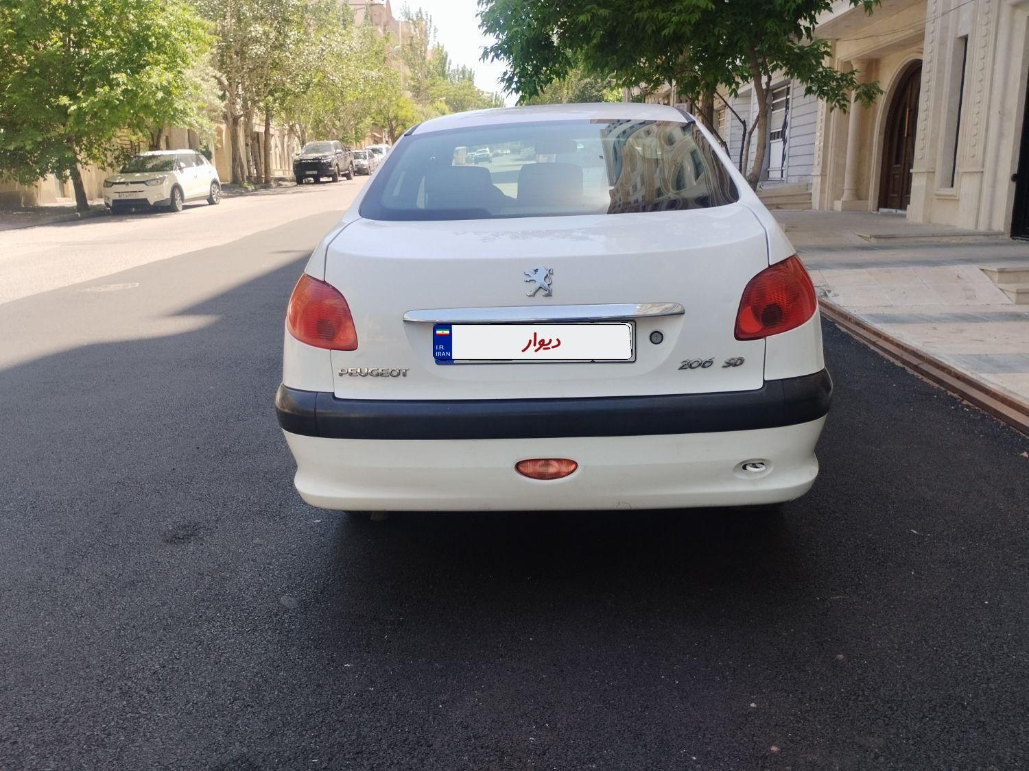 پژو ۲۰۶ صندوق دار v8 - 1395