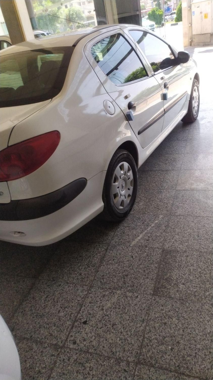 پژو ۲۰۶ صندوق دار v8 - 1395