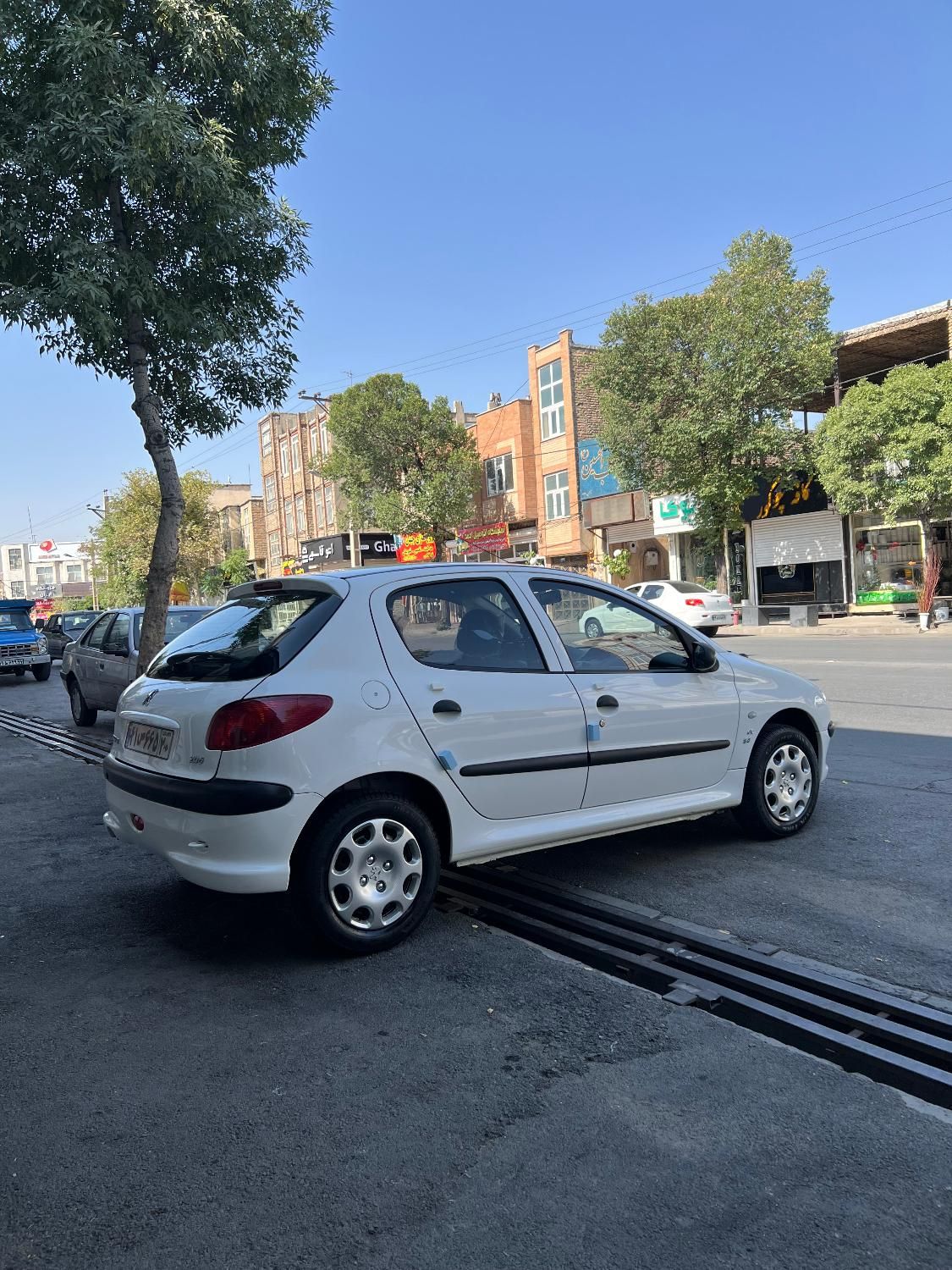 پژو 206 تیپ 2 - 1398