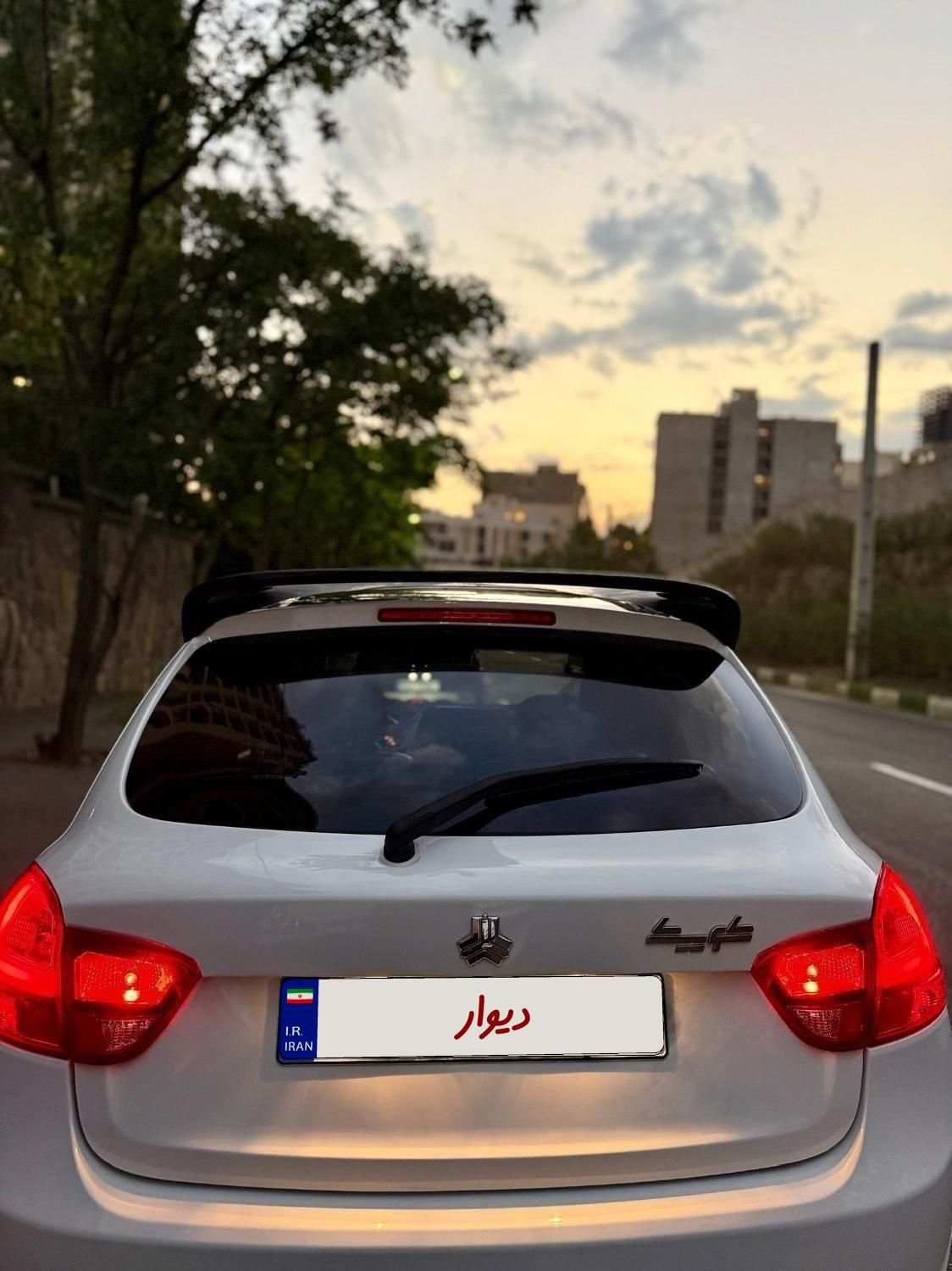 کوییک R پلاس اتوماتیک - 1402