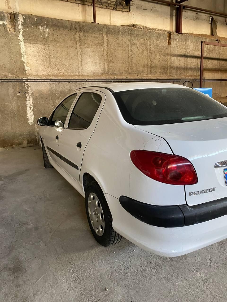 پژو ۲۰۶ صندوق دار v8 - 1391
