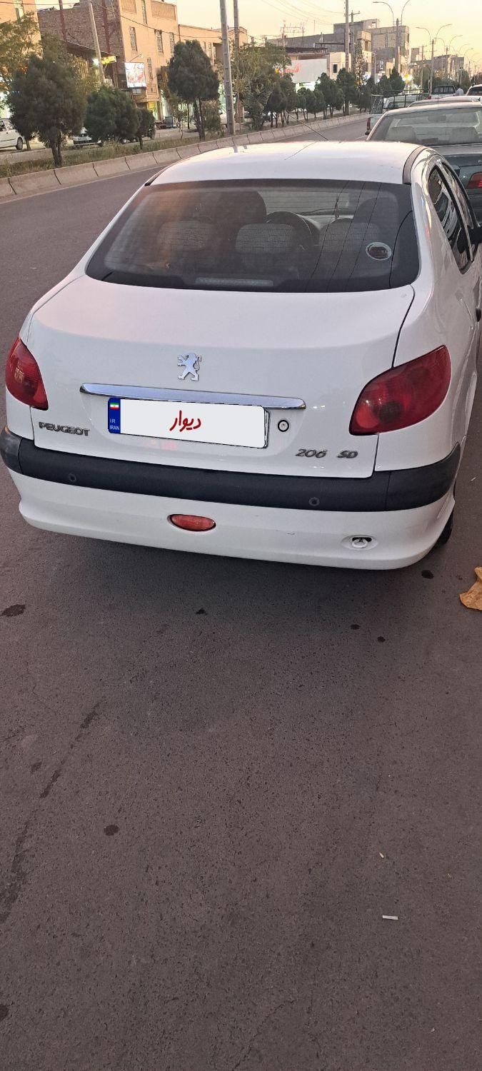پژو ۲۰۶ صندوق دار v8 - 1396