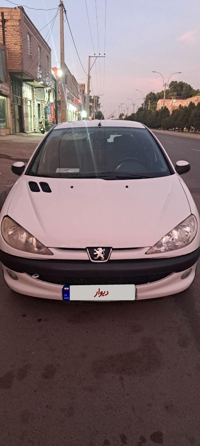 پژو ۲۰۶ صندوق دار v8 - 1396
