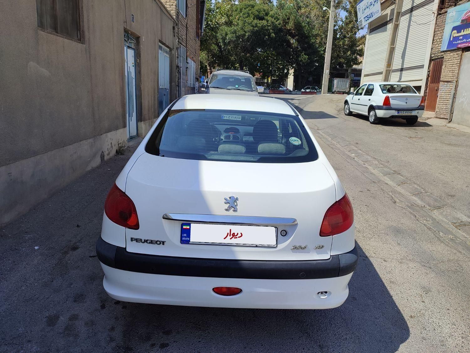 پژو ۲۰۶ صندوق دار v8 - 1395