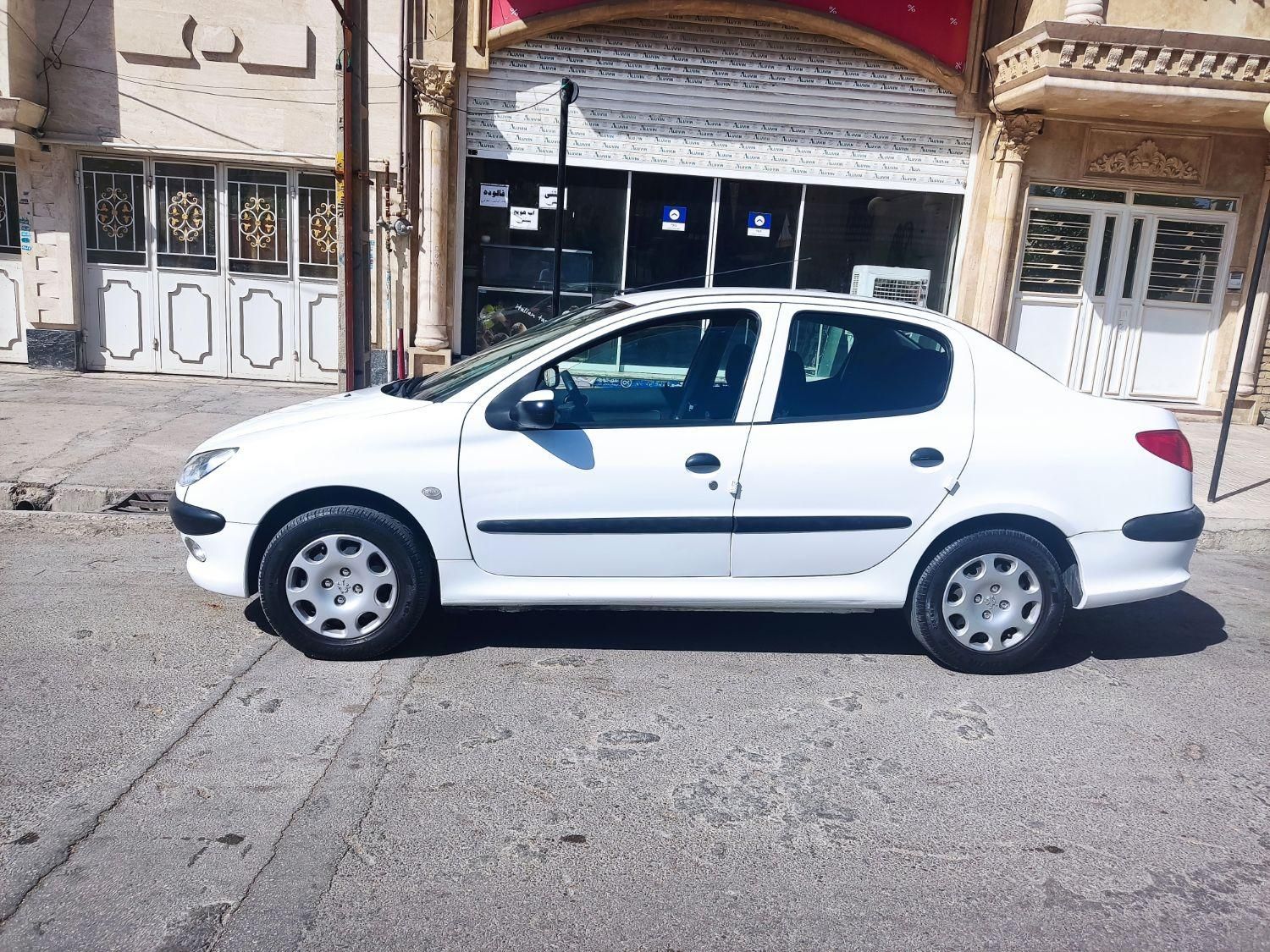 پژو ۲۰۶ صندوق دار v8 - 1395