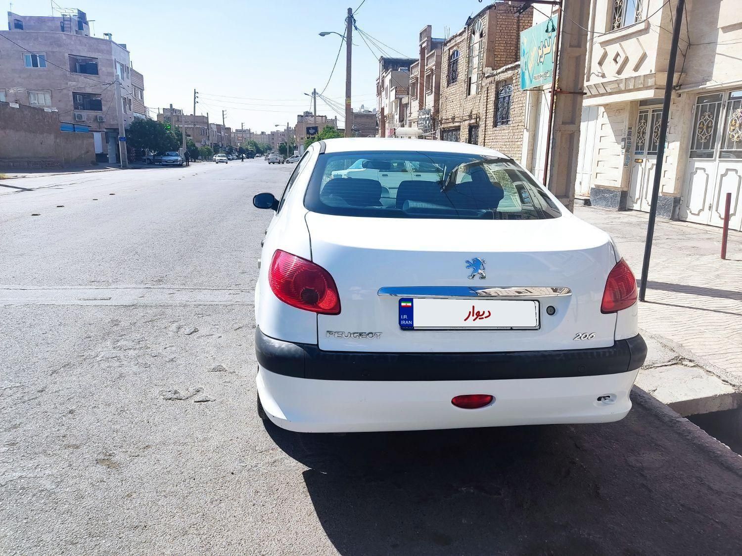 پژو ۲۰۶ صندوق دار v8 - 1395