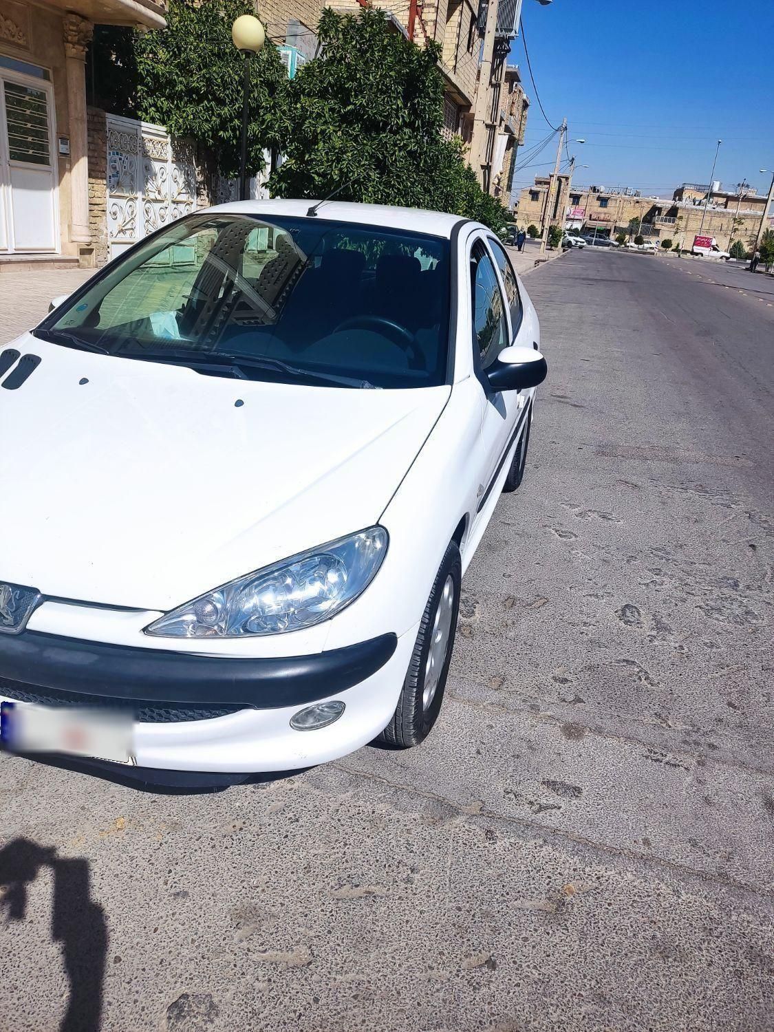 پژو ۲۰۶ صندوق دار v8 - 1395