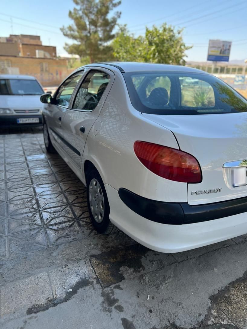 پژو ۲۰۶ صندوق دار v2 - 1388