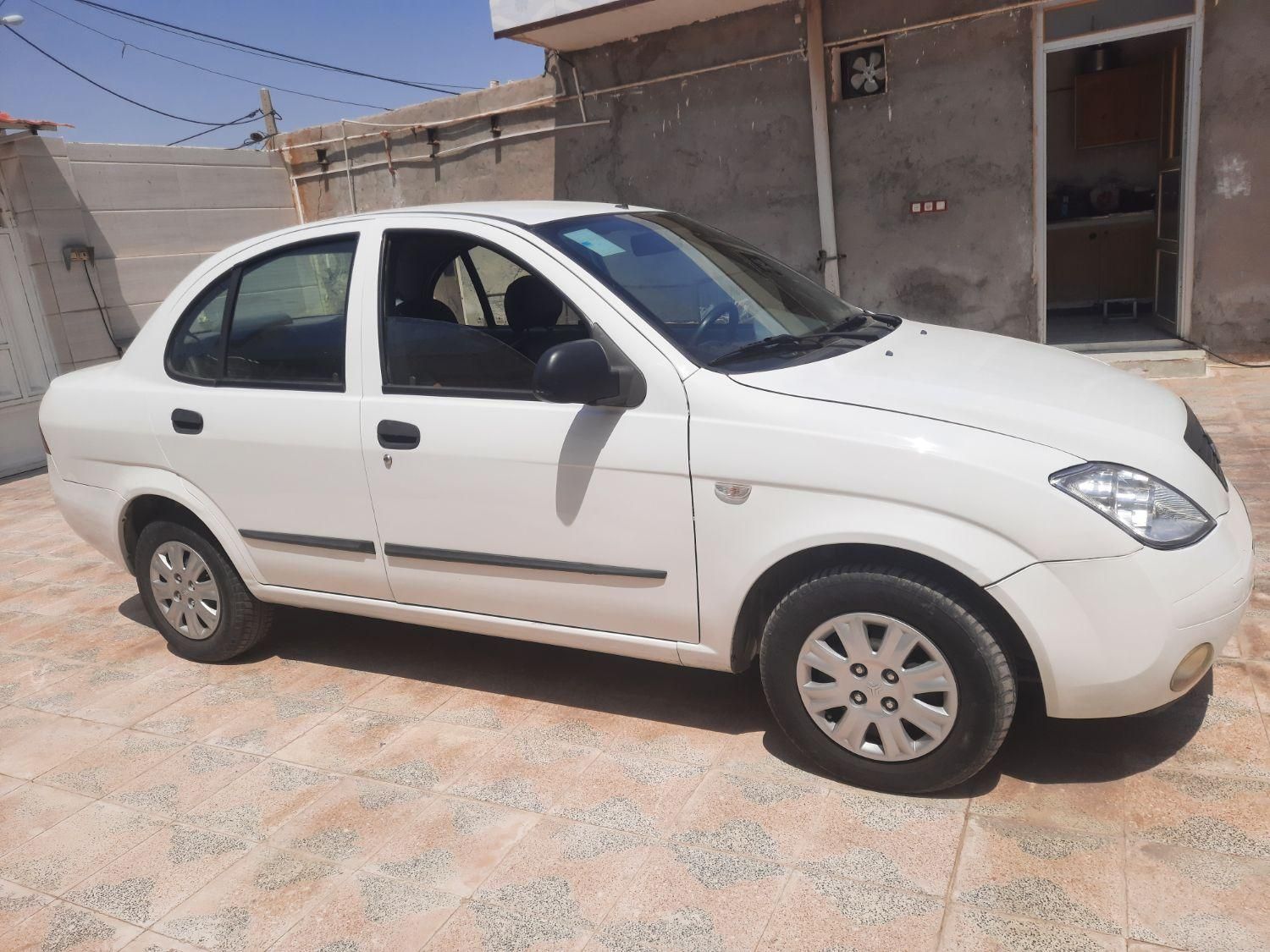 تیبا صندوق دار SX - 1398