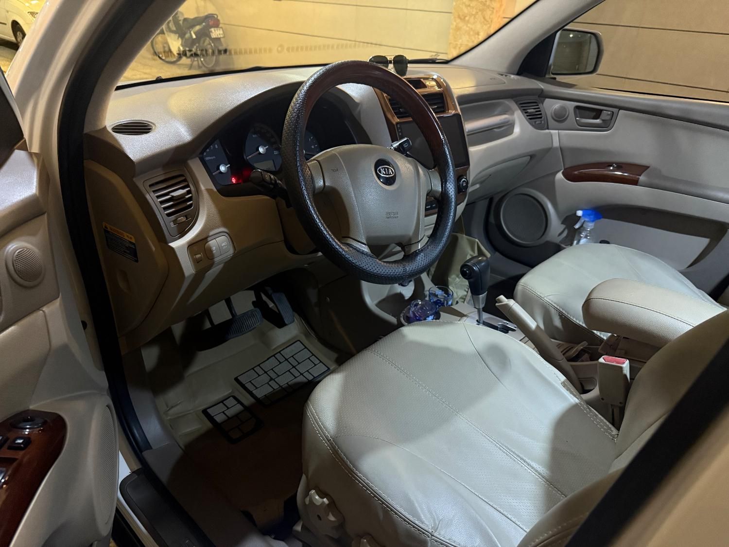 کیا اسپورتیج 6 سیلندر 2700cc - 2010