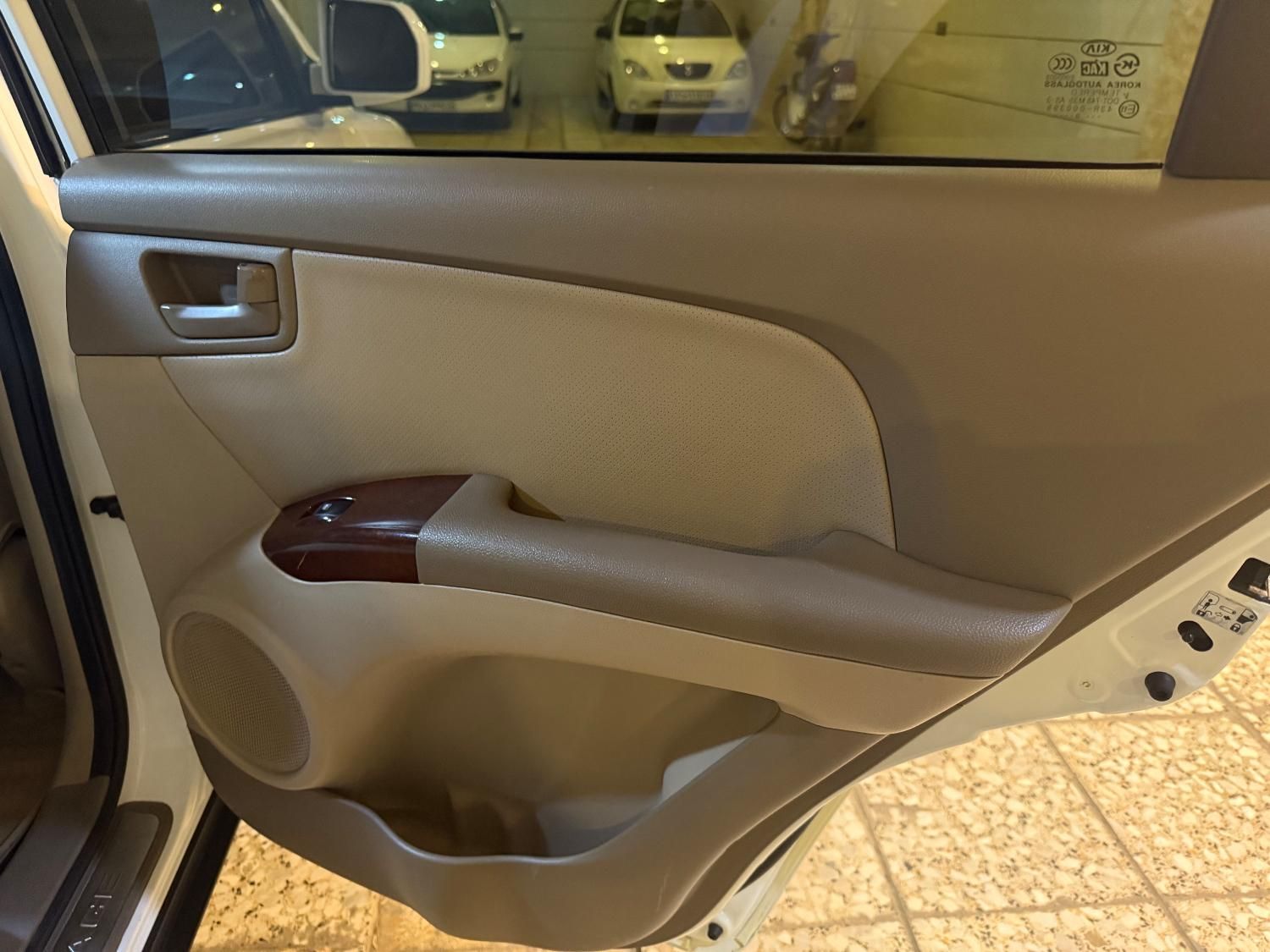 کیا اسپورتیج 6 سیلندر 2700cc - 2010
