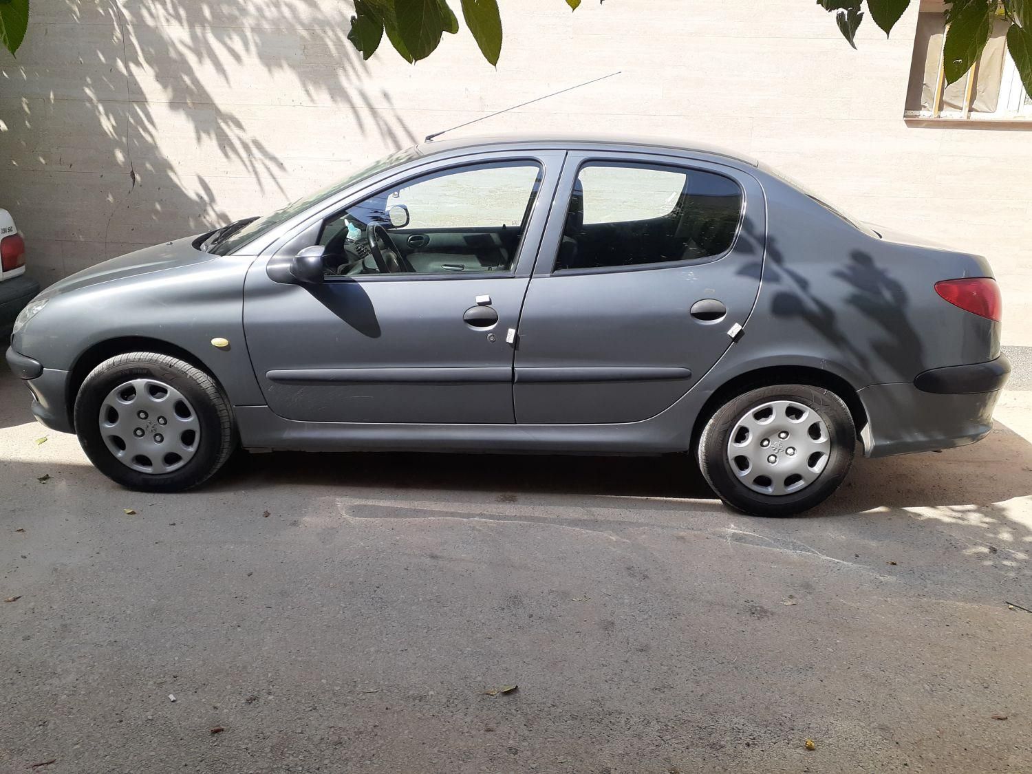 پژو ۲۰۶ صندوق دار v8 - 1398