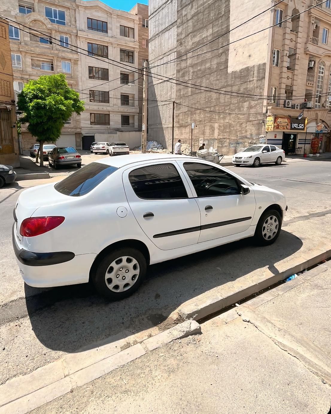 پژو 206 تیپ 3 - 1390