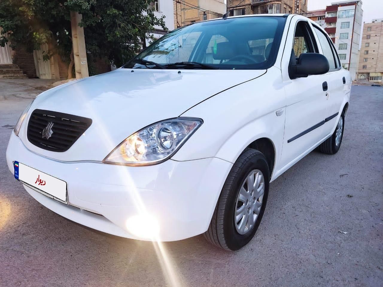 تیبا صندوق دار SX - 1401