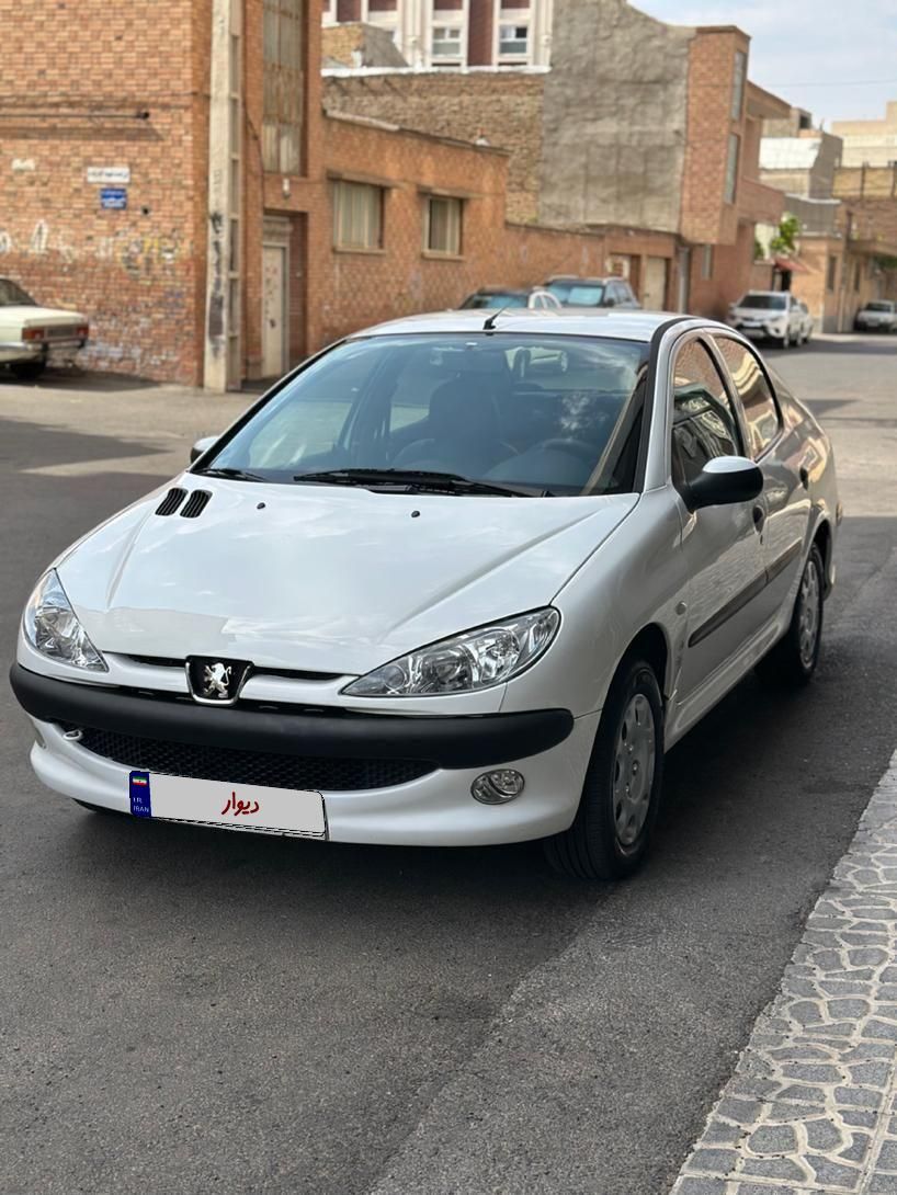 پژو ۲۰۶ صندوق دار v8 - 1396