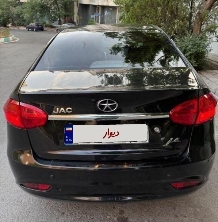 جک J4 اتوماتیک ساده - 1402
