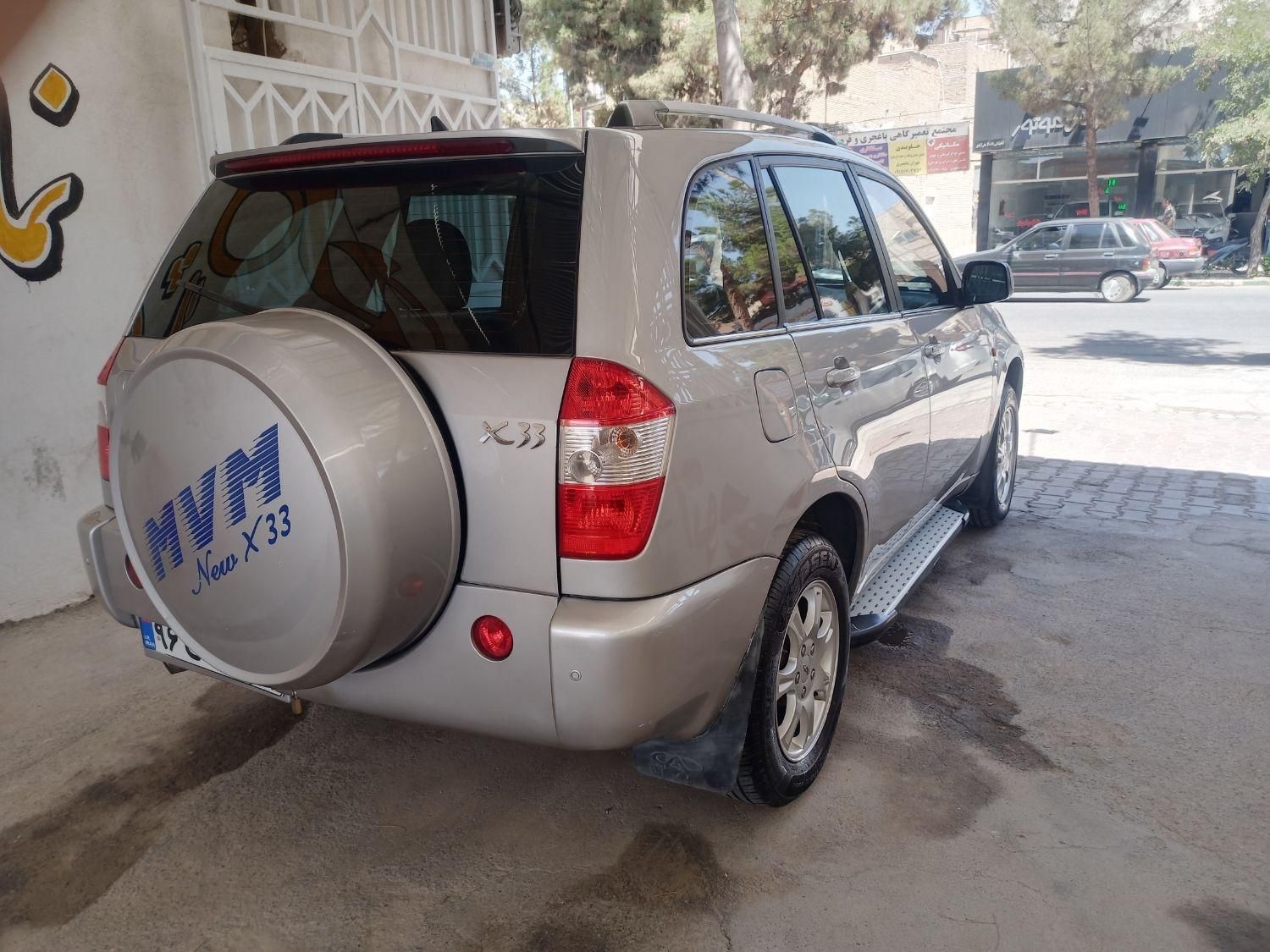 ام وی ام X33 دنده‌ای ساده - 1391