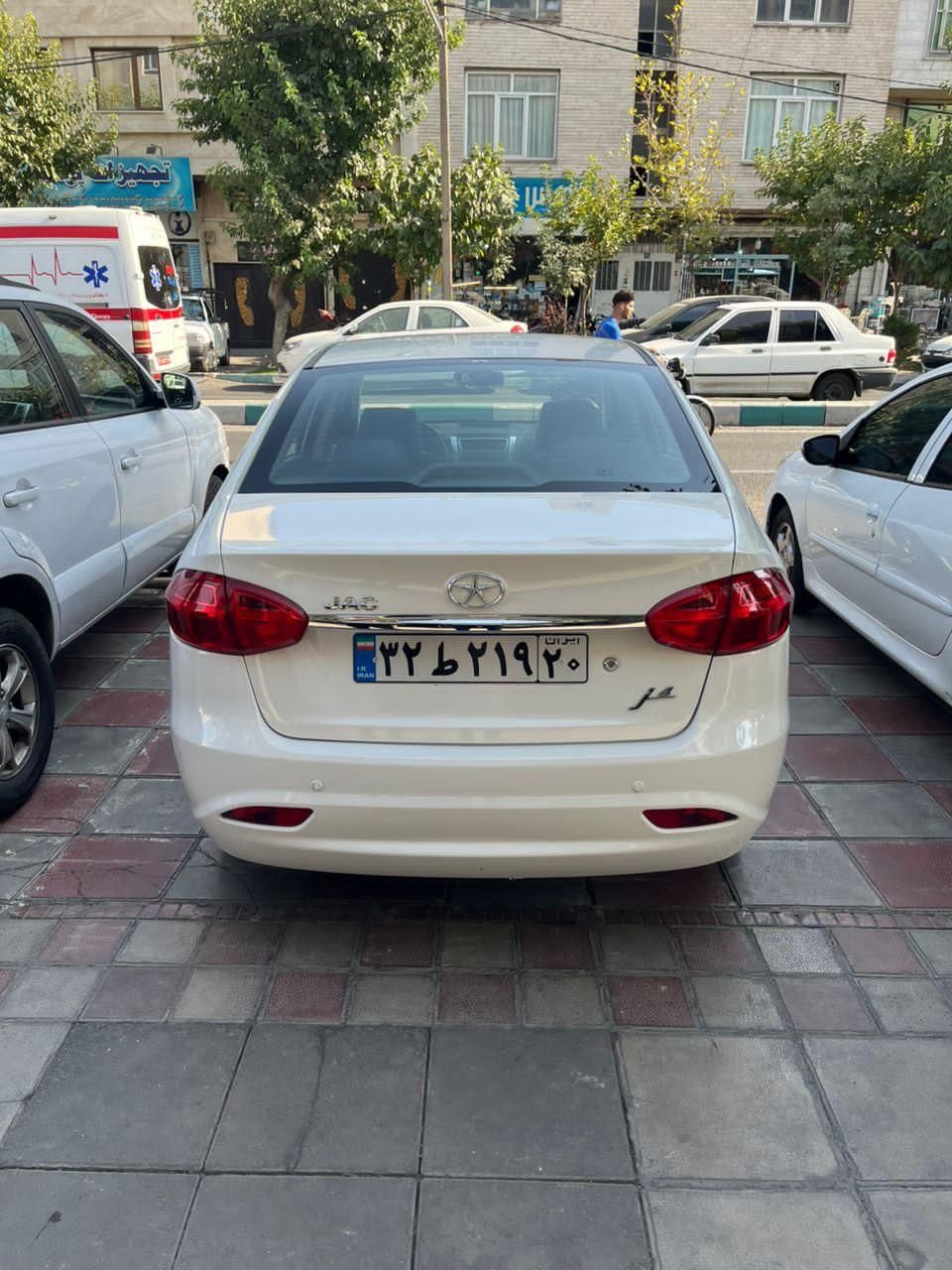 جک J4 اتوماتیک ساده - 1403